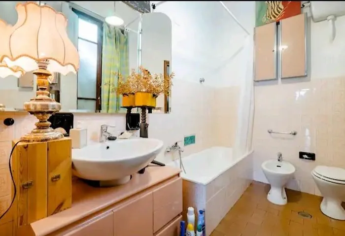 Urban Utopia Bed and breakfast